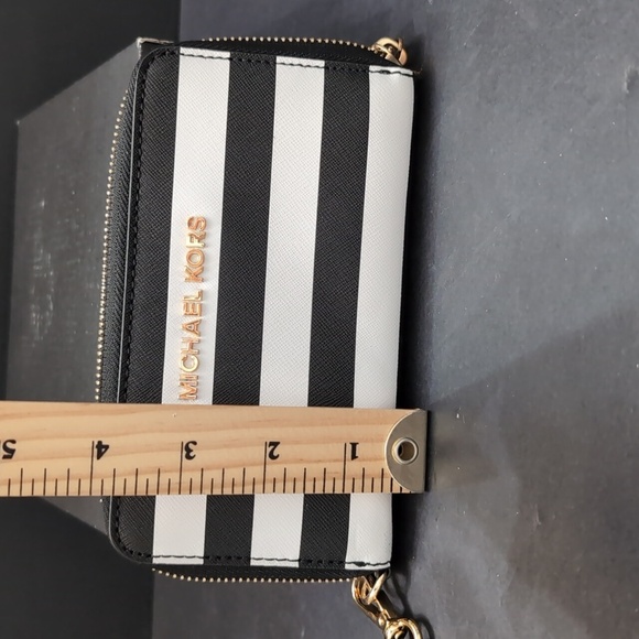 Michael Kors Black/White Striped All-around Zippered Wristlet/Wallet. - Picture 7 of 7